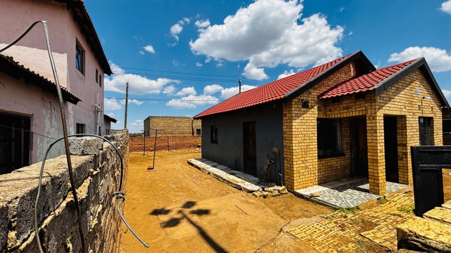2 Bedroom Property for Sale in Orange Farm Gauteng