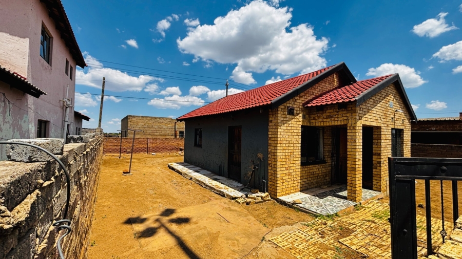 2 Bedroom Property for Sale in Orange Farm Gauteng