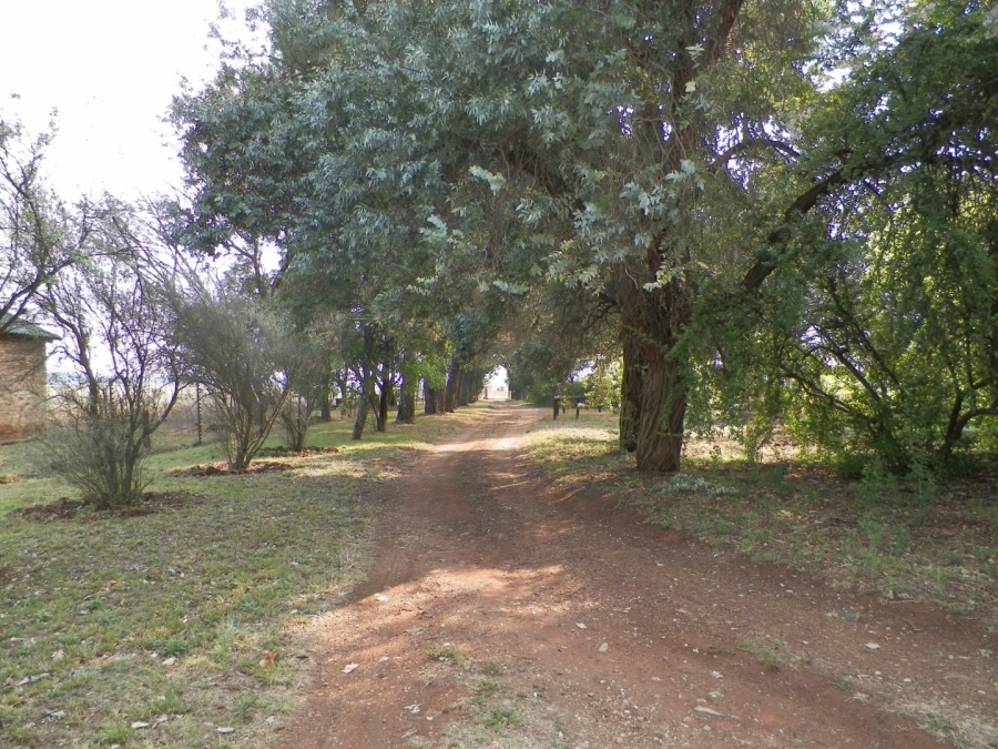 Commercial Property for Sale in Knopjeslaagte Gauteng