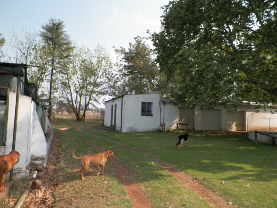 Commercial Property for Sale in Knopjeslaagte Gauteng