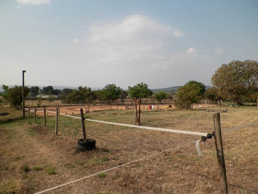 Commercial Property for Sale in Knopjeslaagte Gauteng