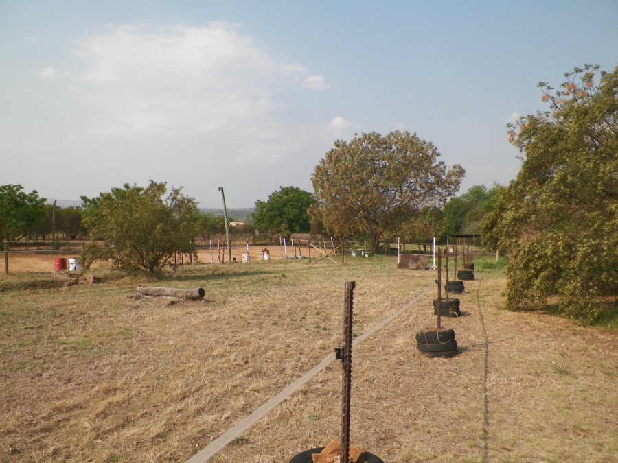Commercial Property for Sale in Knopjeslaagte Gauteng
