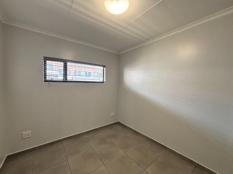 2 Bedroom Property for Sale in Vorna Valley Gauteng