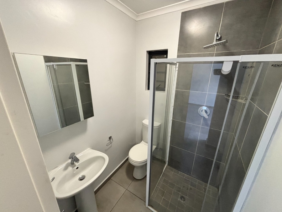 2 Bedroom Property for Sale in Vorna Valley Gauteng