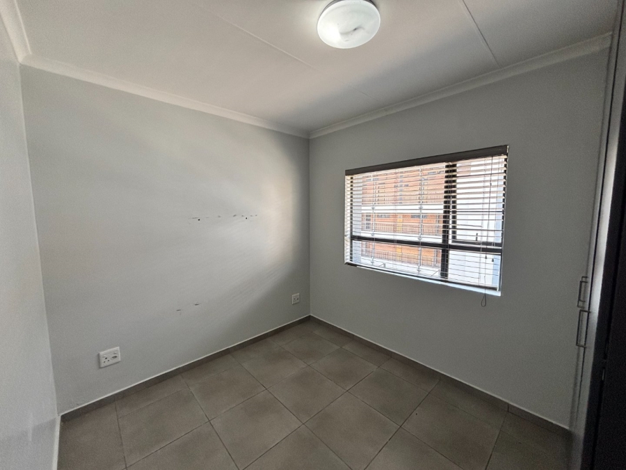 2 Bedroom Property for Sale in Vorna Valley Gauteng
