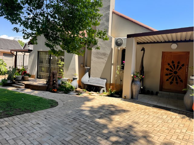 3 Bedroom Property for Sale in Edleen Gauteng