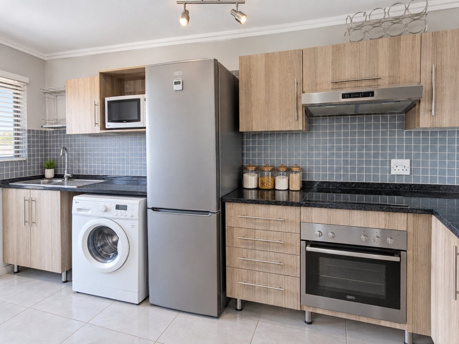 2 Bedroom Property for Sale in Sebenza Gauteng