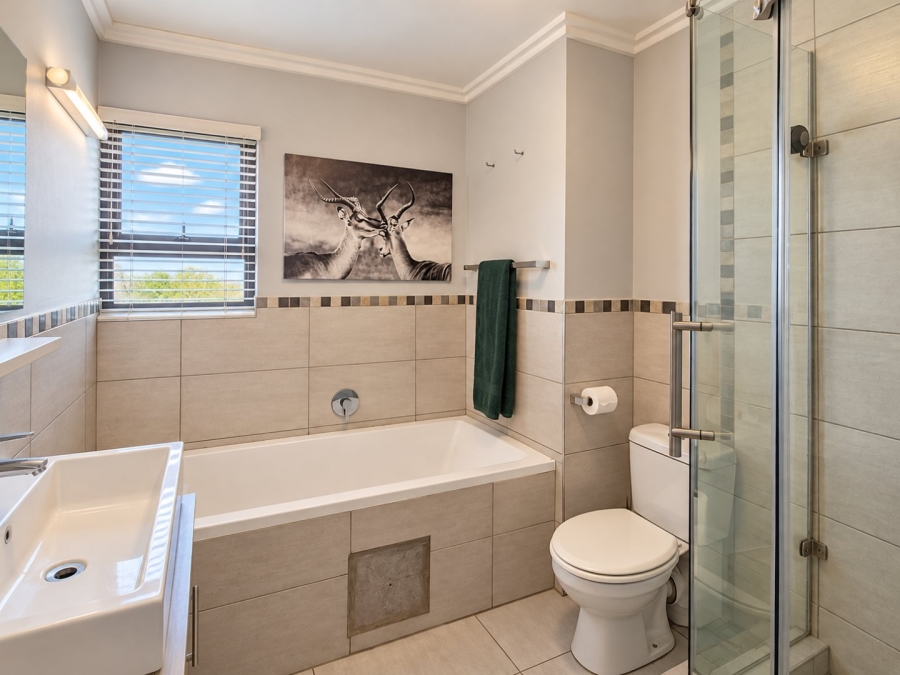 2 Bedroom Property for Sale in Sebenza Gauteng