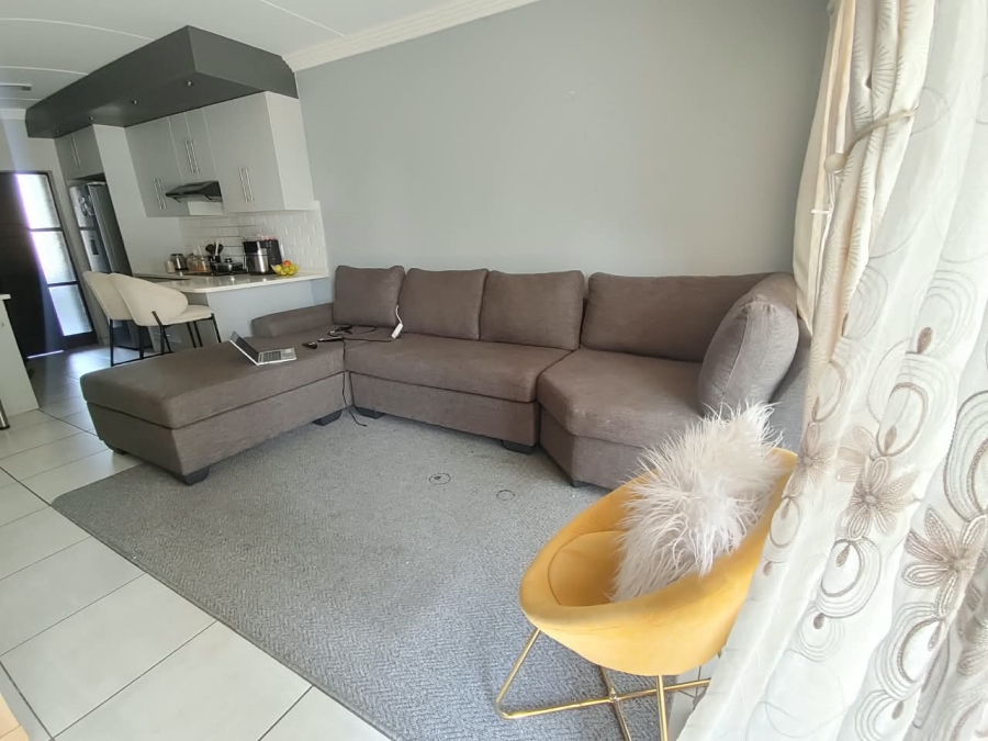 To Let 2 Bedroom Property for Rent in Klipfontein Gauteng