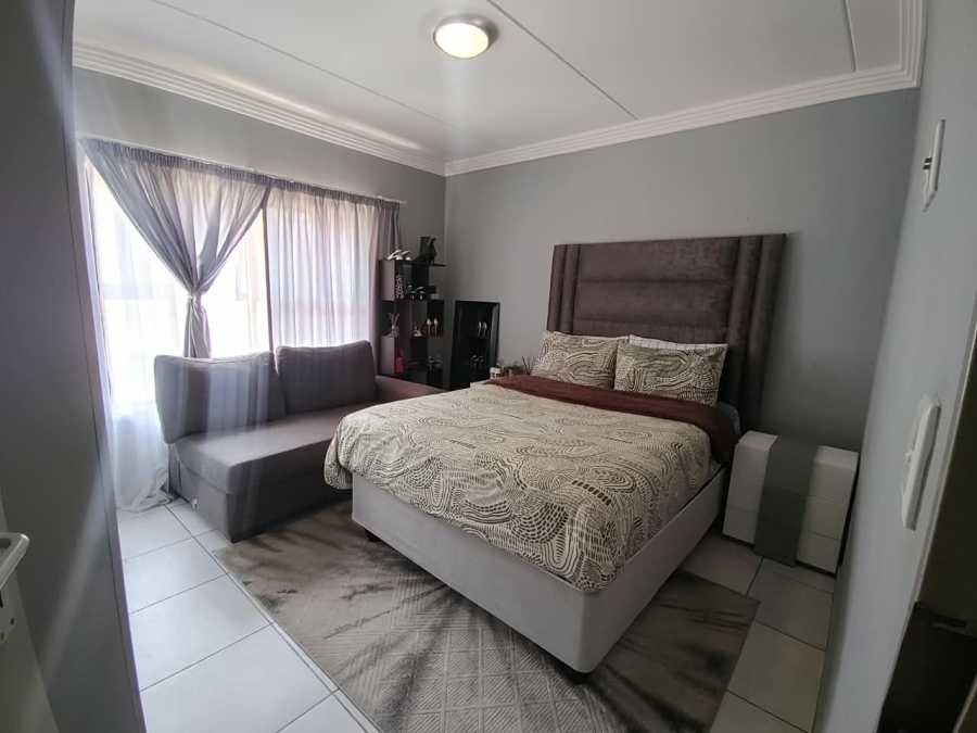 To Let 2 Bedroom Property for Rent in Klipfontein Gauteng