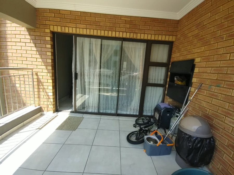 To Let 2 Bedroom Property for Rent in Klipfontein Gauteng