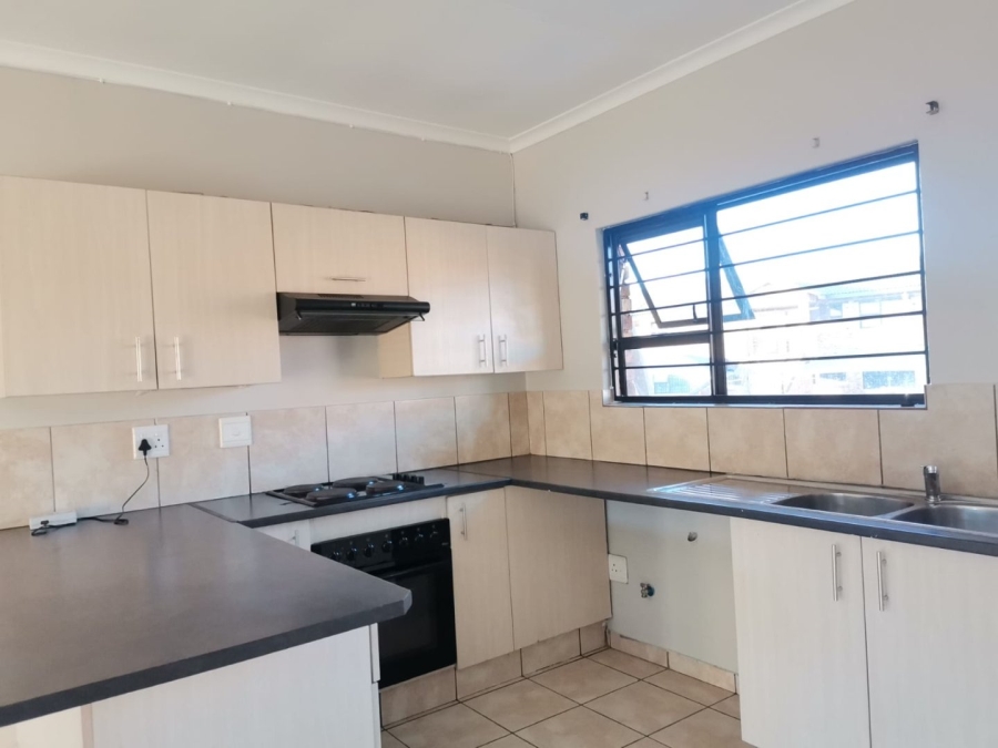 To Let 2 Bedroom Property for Rent in Witfield Gauteng