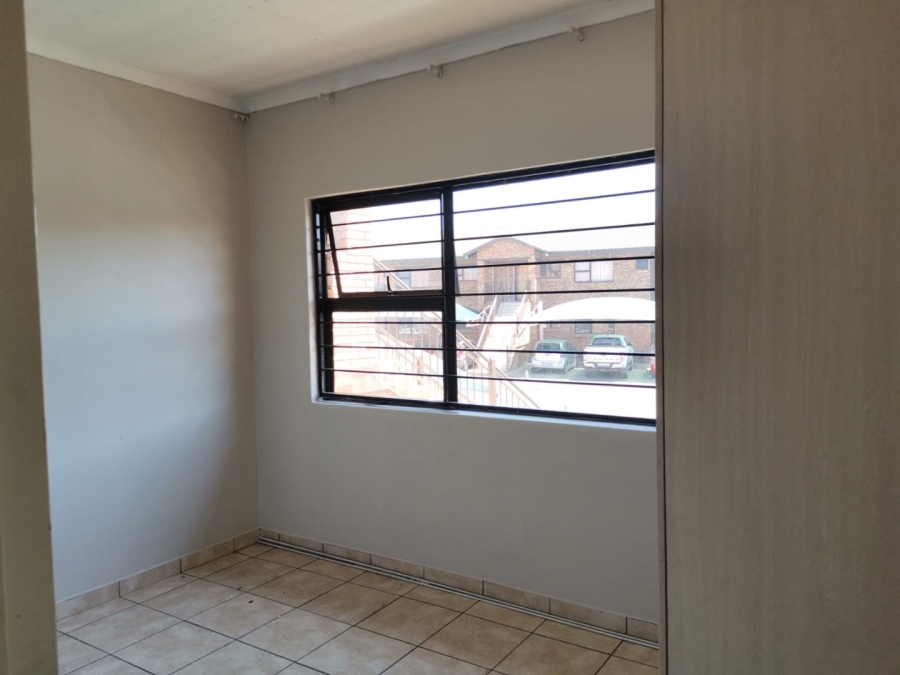 To Let 2 Bedroom Property for Rent in Witfield Gauteng