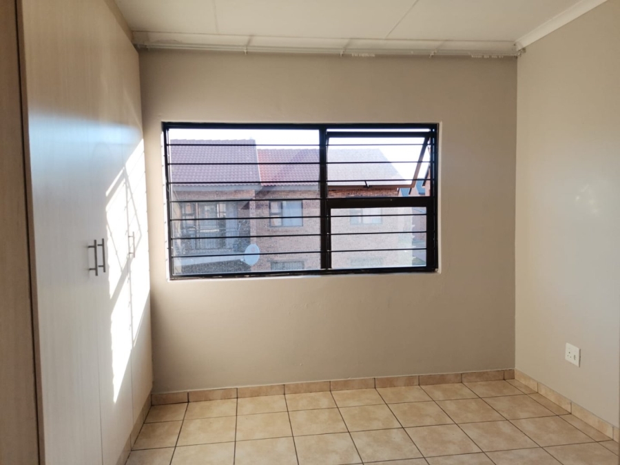 To Let 2 Bedroom Property for Rent in Witfield Gauteng