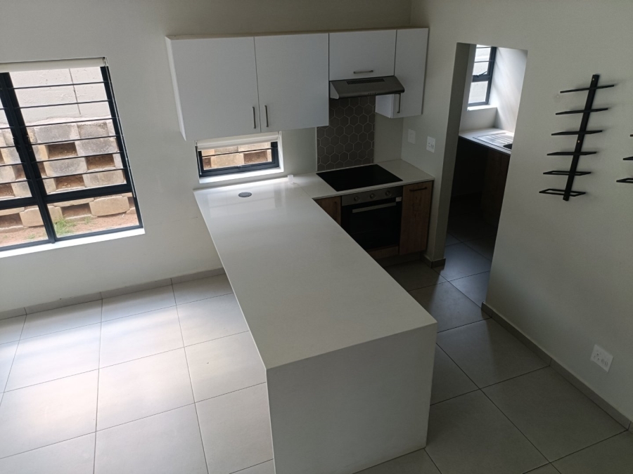 To Let 3 Bedroom Property for Rent in Broadacres Gauteng