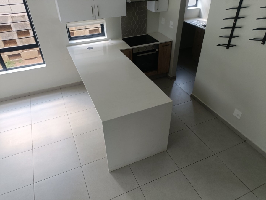 To Let 3 Bedroom Property for Rent in Broadacres Gauteng