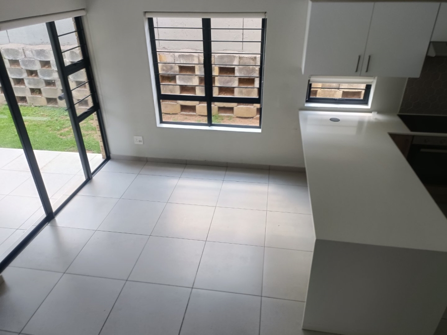 To Let 3 Bedroom Property for Rent in Broadacres Gauteng
