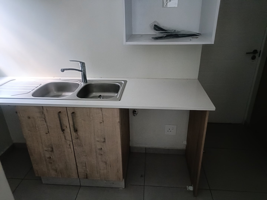 To Let 3 Bedroom Property for Rent in Broadacres Gauteng