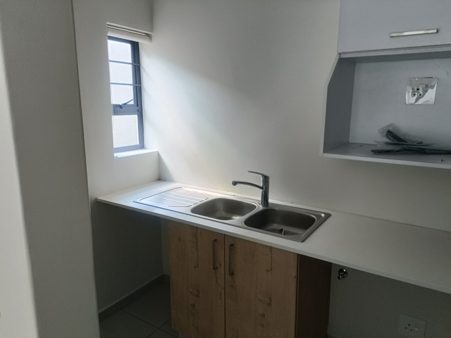To Let 3 Bedroom Property for Rent in Broadacres Gauteng