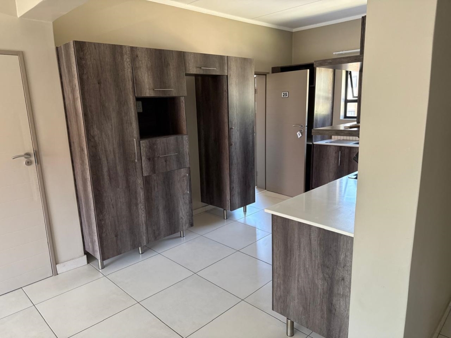 To Let 2 Bedroom Property for Rent in Carlswald Gauteng