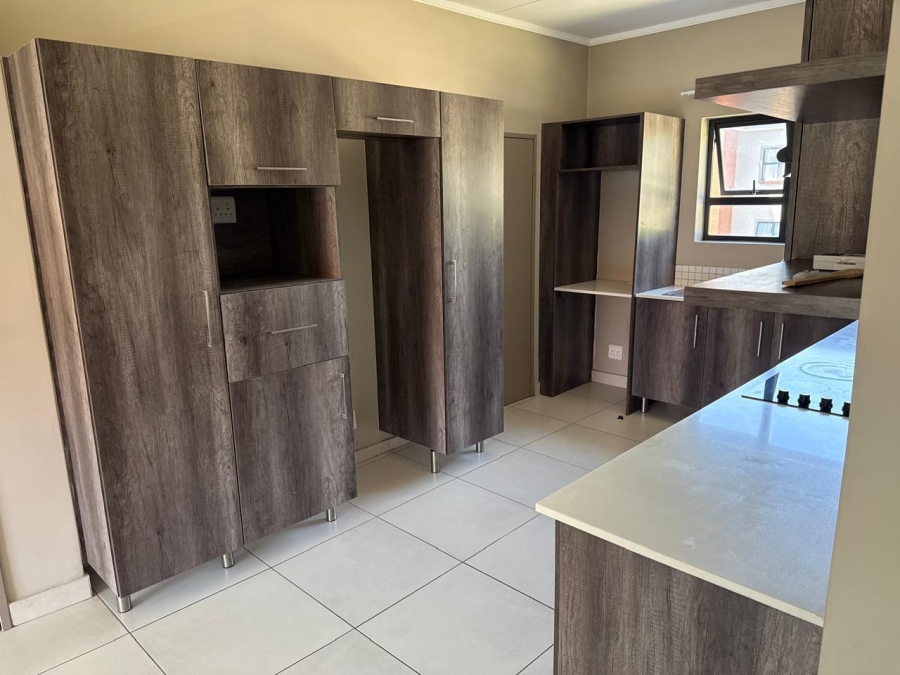 To Let 2 Bedroom Property for Rent in Carlswald Gauteng