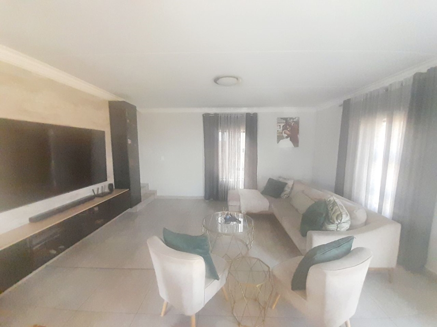 3 Bedroom Property for Sale in Thatchfield Ridge Gauteng