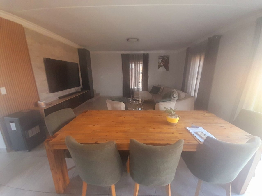 3 Bedroom Property for Sale in Thatchfield Ridge Gauteng
