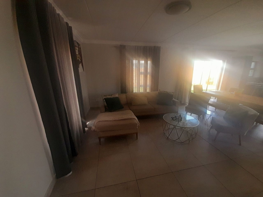 3 Bedroom Property for Sale in Thatchfield Ridge Gauteng