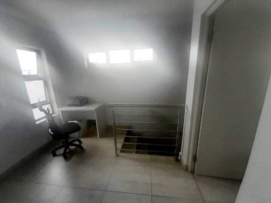 3 Bedroom Property for Sale in Thatchfield Ridge Gauteng