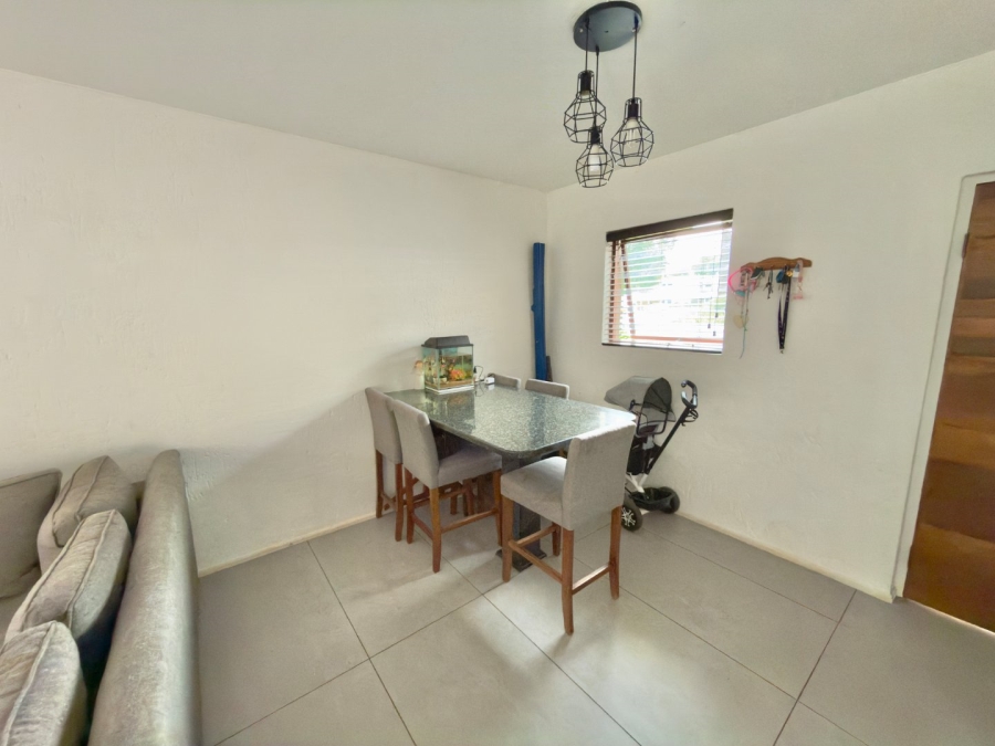 2 Bedroom Property for Sale in New Market Park Gauteng