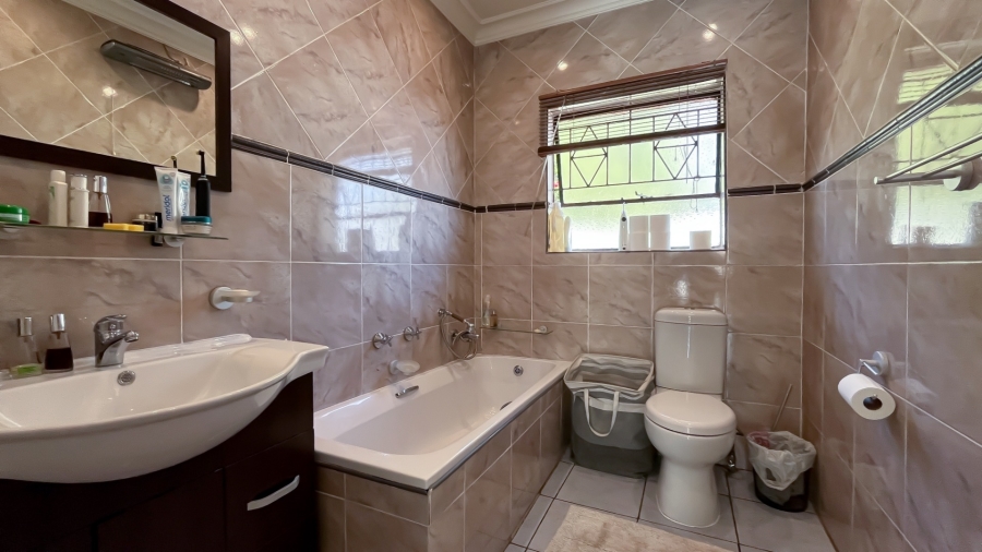 4 Bedroom Property for Sale in Highway Gardens Gauteng