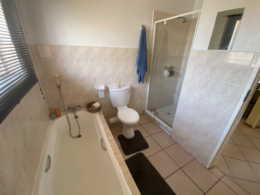 2 Bedroom Property for Sale in Highveld Gauteng