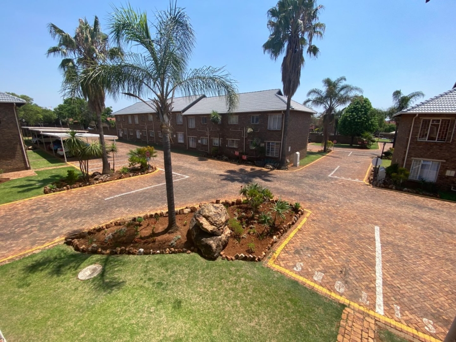 2 Bedroom Property for Sale in Highveld Gauteng