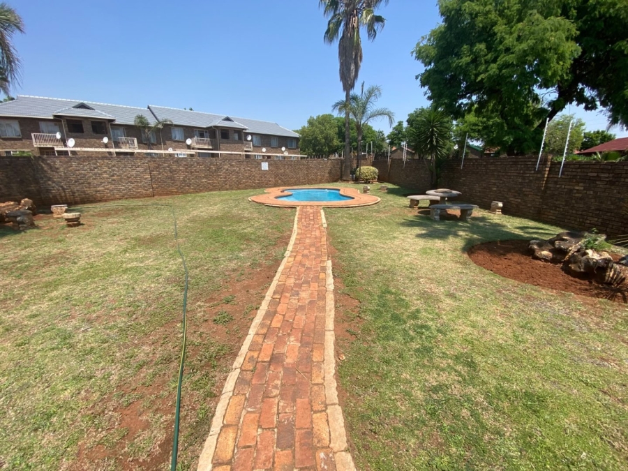 2 Bedroom Property for Sale in Highveld Gauteng