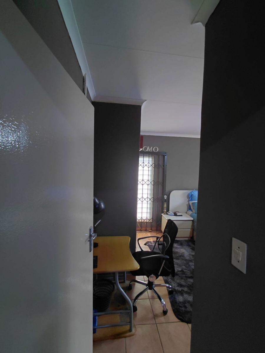 4 Bedroom Property for Sale in The Orchards Gauteng