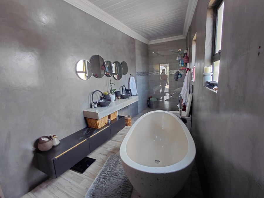 4 Bedroom Property for Sale in The Orchards Gauteng