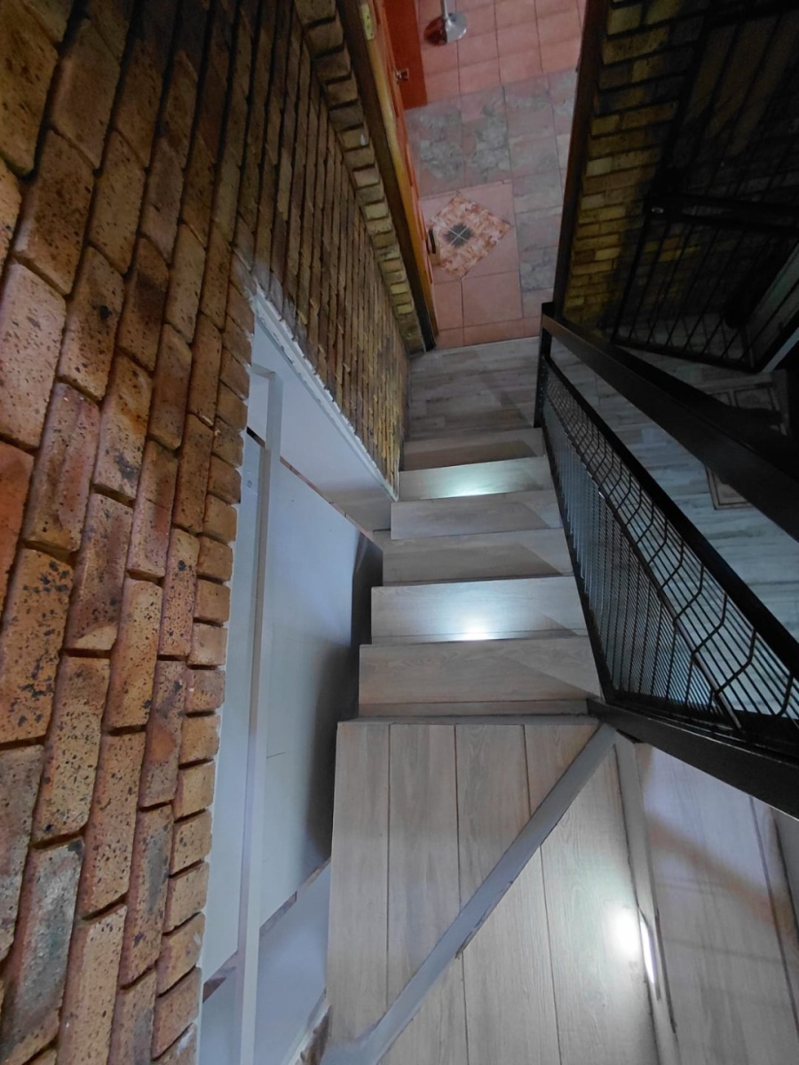 4 Bedroom Property for Sale in The Orchards Gauteng