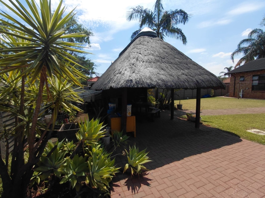 4 Bedroom Property for Sale in The Orchards Gauteng