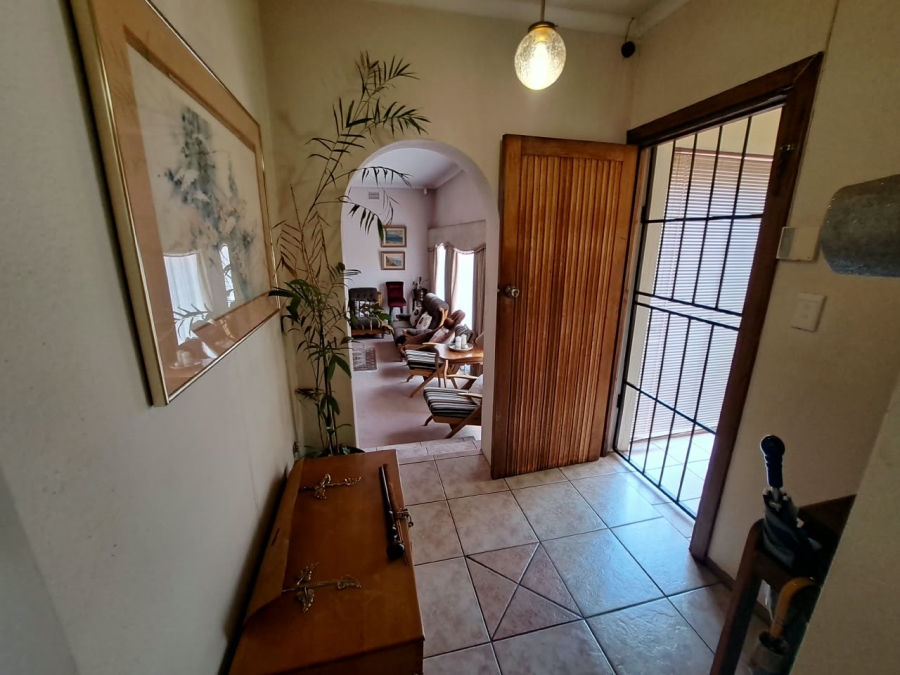 5 Bedroom Property for Sale in Visagie Park Gauteng