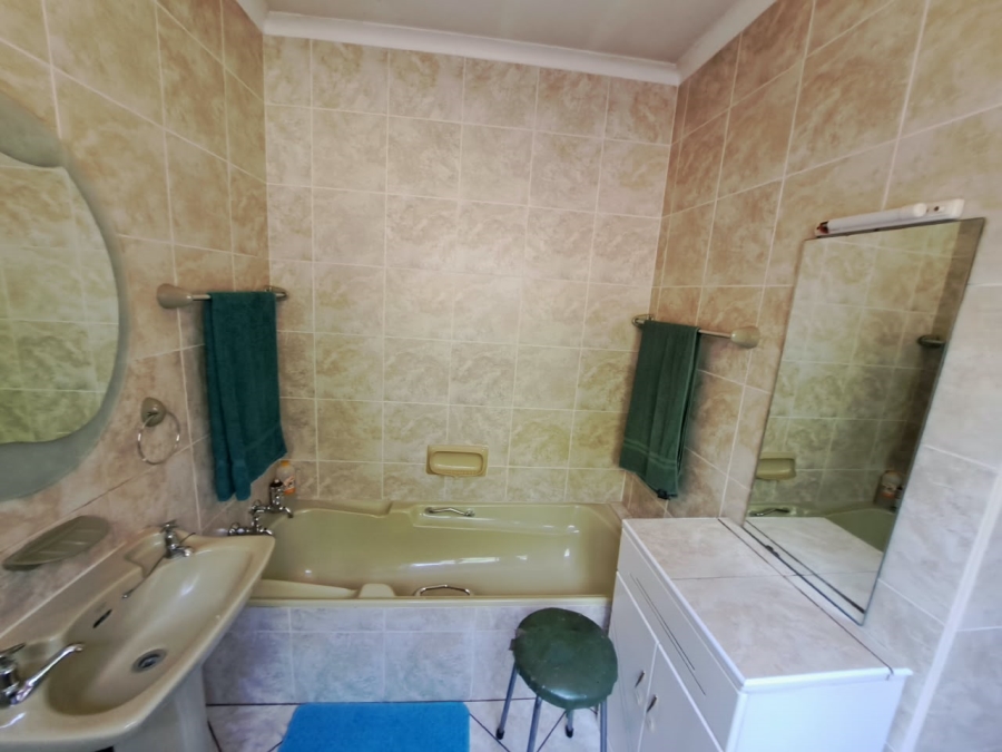 5 Bedroom Property for Sale in Visagie Park Gauteng