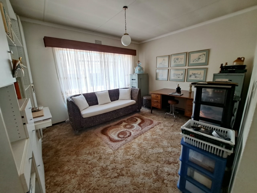 5 Bedroom Property for Sale in Visagie Park Gauteng