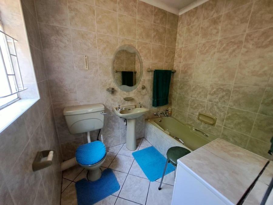 5 Bedroom Property for Sale in Visagie Park Gauteng