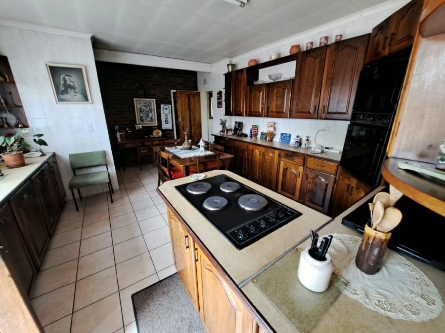 5 Bedroom Property for Sale in Visagie Park Gauteng