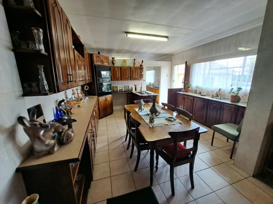 5 Bedroom Property for Sale in Visagie Park Gauteng
