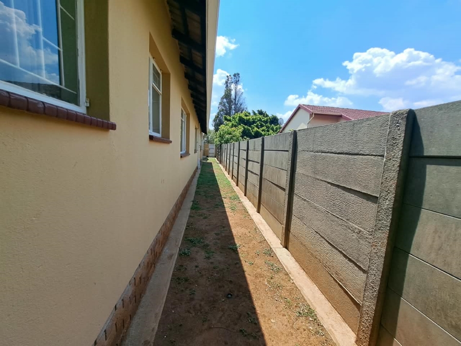 5 Bedroom Property for Sale in Visagie Park Gauteng