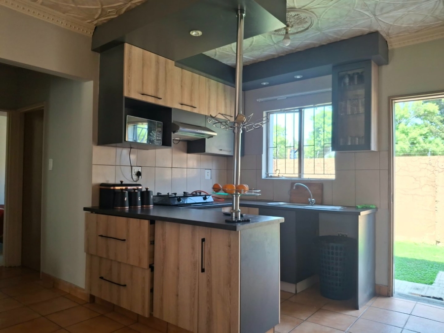 2 Bedroom Property for Sale in Crystal Park Gauteng