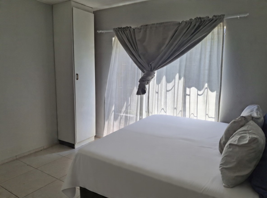 2 Bedroom Property for Sale in Crystal Park Gauteng