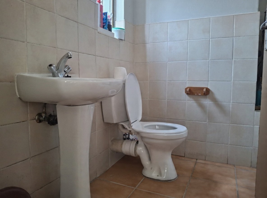 2 Bedroom Property for Sale in Crystal Park Gauteng