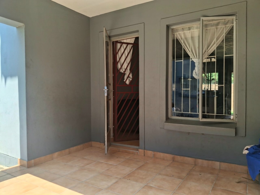 2 Bedroom Property for Sale in Crystal Park Gauteng