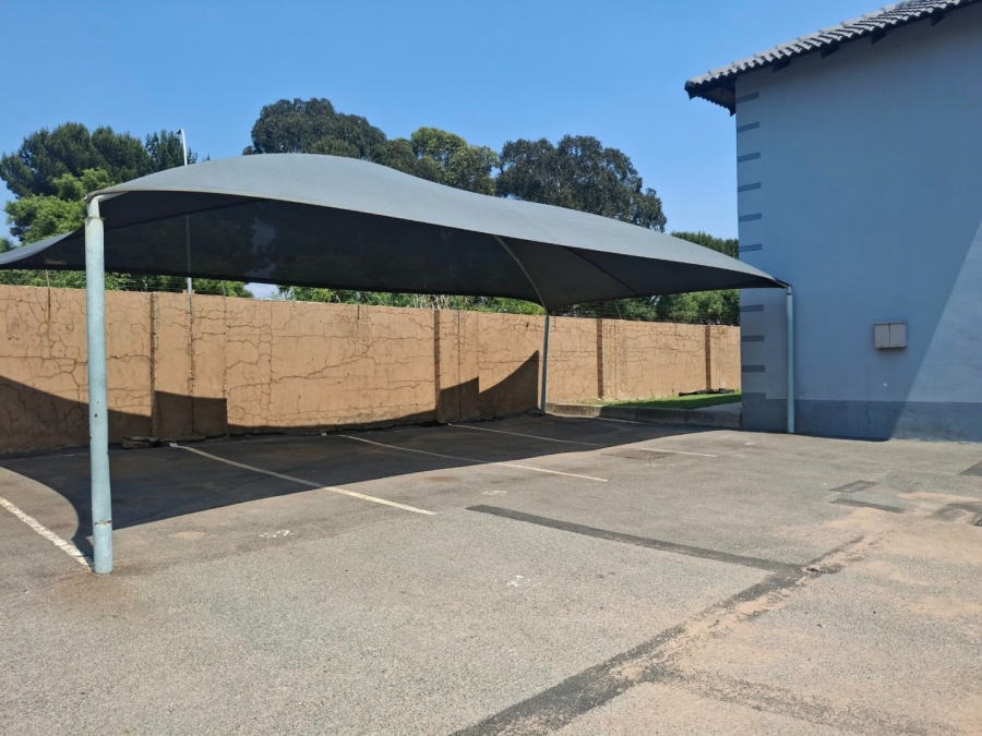 2 Bedroom Property for Sale in Crystal Park Gauteng